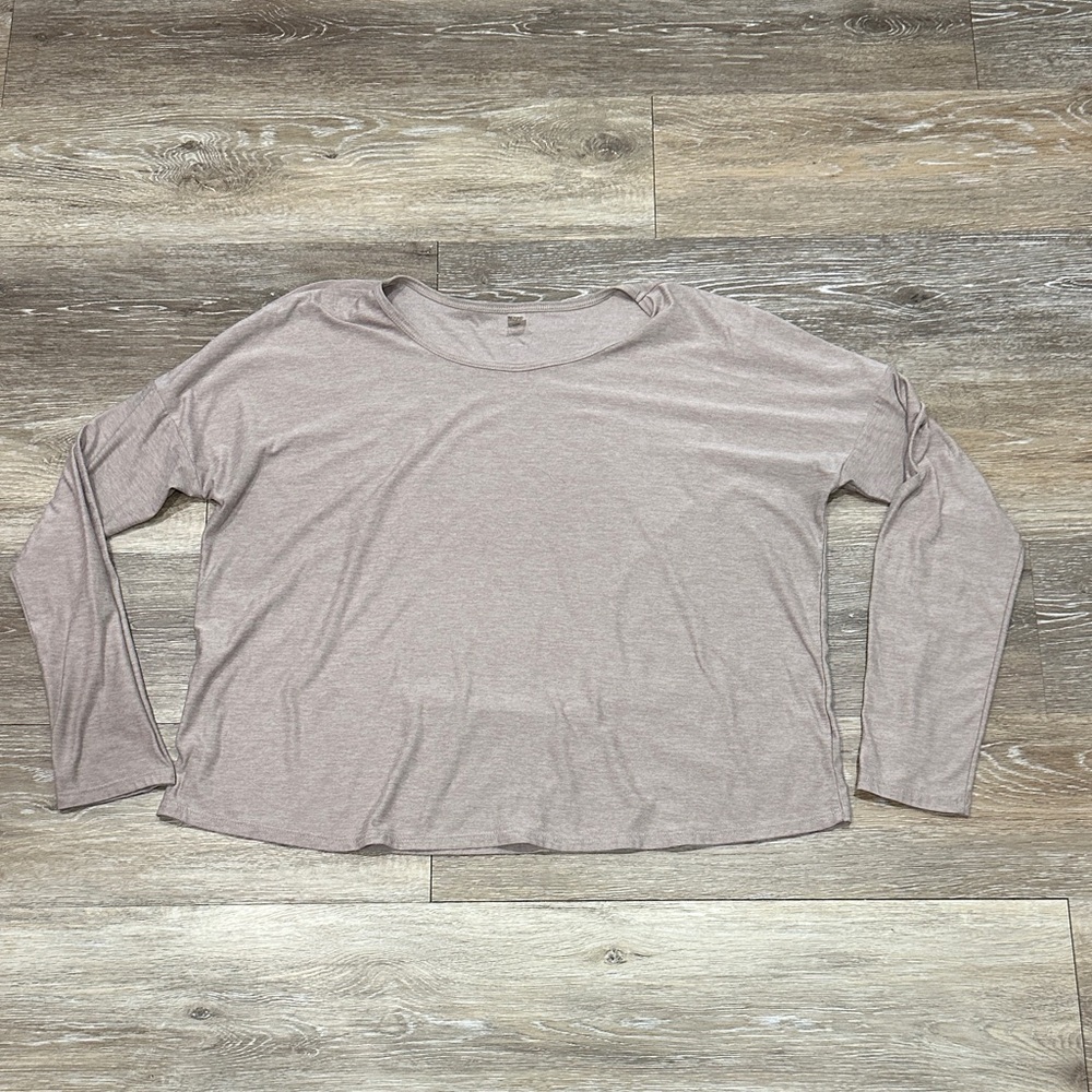 Beyond Yoga Long Sleeve Top in Light Taupe